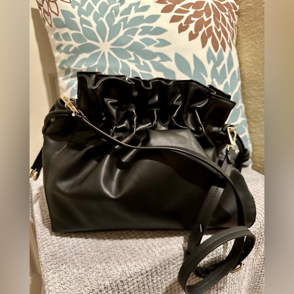 NWOT- ZARA Black patent leather bucket bag